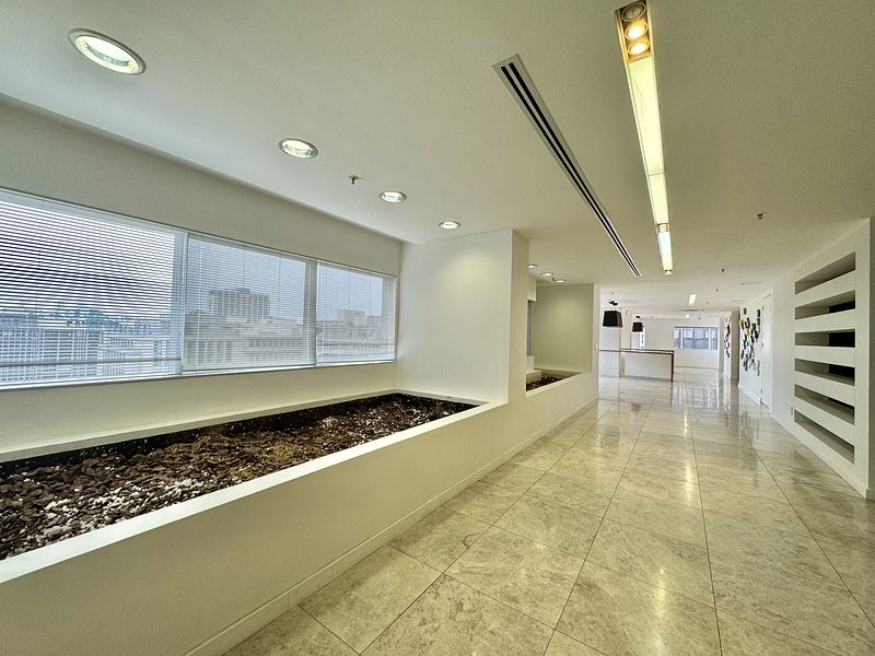 1 000 m² Office to let in Cape Town City Centre/CBD, 8 Riebeek Street (photo 7)