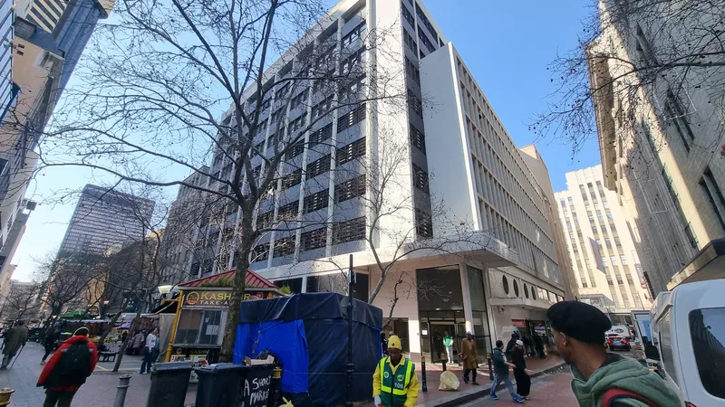 4 380 m² Office to let in Cape Town City Centre/CBD, Union Castle (photo 10)