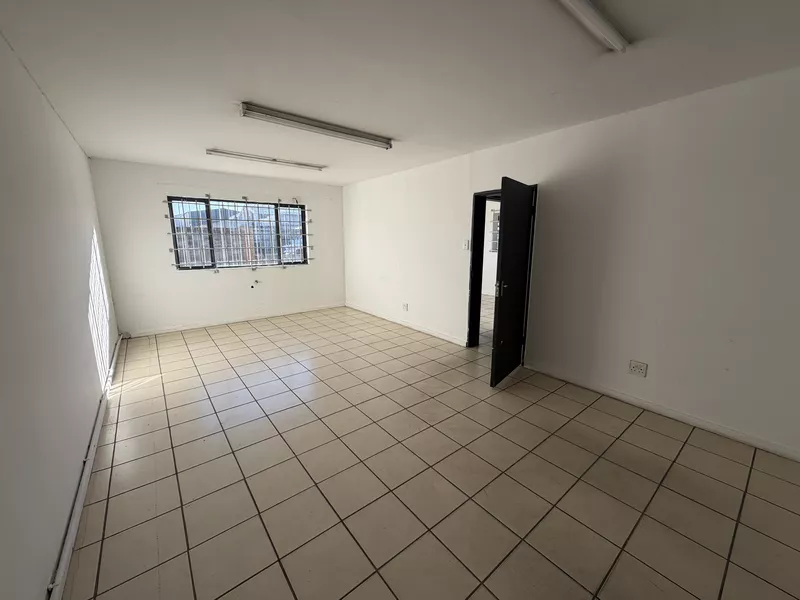 1 350 m² Industrial for sale in Blackheath, 27 Anfield Road (photo 14)