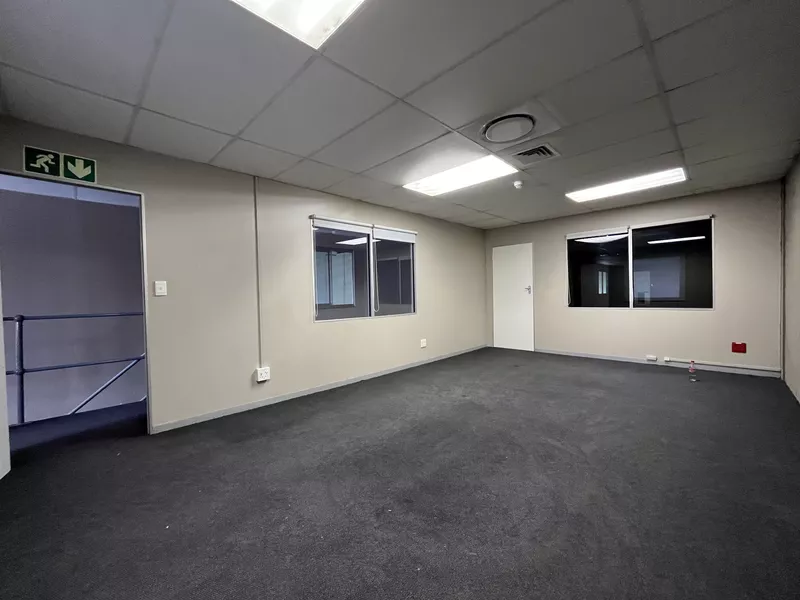 462 m² Industrial to let in Airport Industrial, Airport Business Park (photo 12)