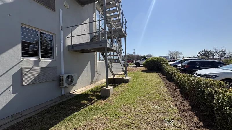 221 m² Office to let in Stellenbosch, 10 Quantum street (photo 8)
