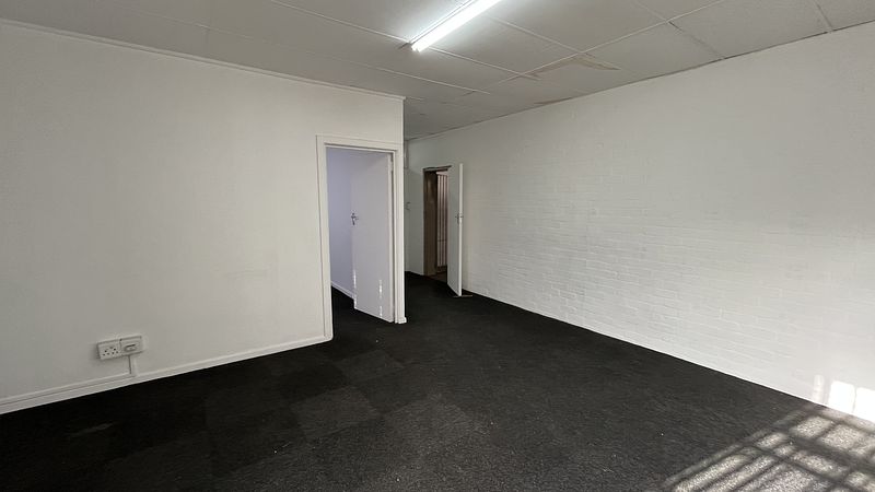 1103m² Warehouse, Ottery (photo 15)