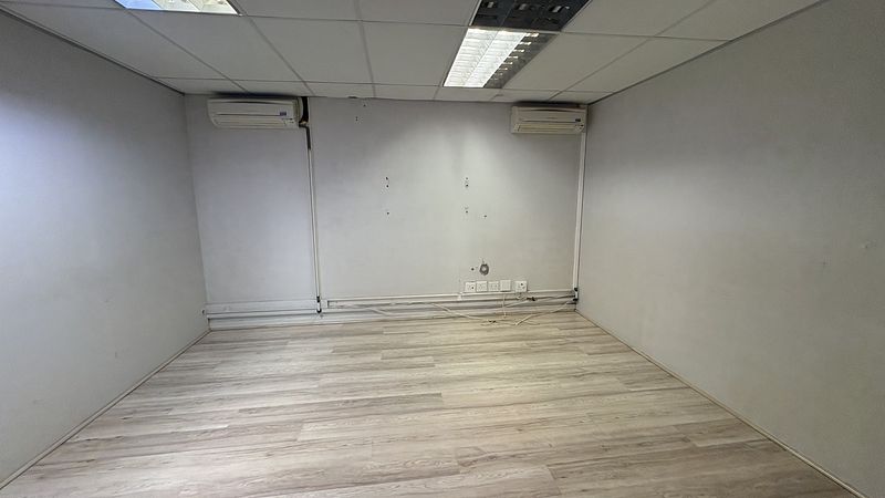 86 m² Retail property for sale in Tyger Waterfront, Riverside Lofts (photo 16)