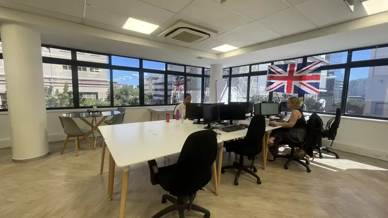 509 m² Office to let in Cape Town City Centre/CBD, 33 Bree Street (photo 8)