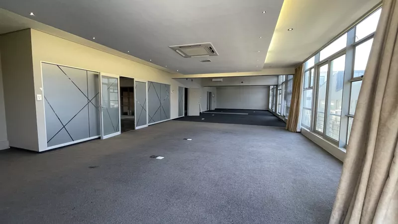 343 m² Office to let in Salt River, Upper East Side (photo 9)