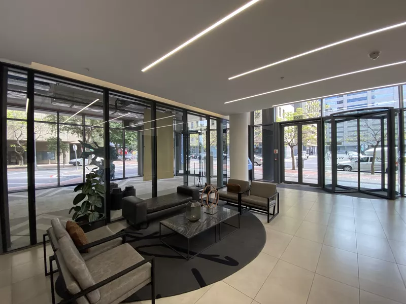 400 m² Office to let in Cape Town City Centre/CBD, 35 Lower Long (photo 4)