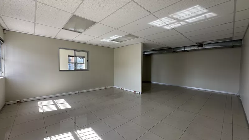 3 100 m² Industrial to let in Marconi Beam, 11 Kunene Circle (photo 19)