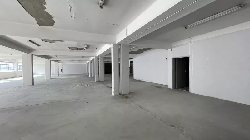 2 700 m² Office to let in Cape Town City Centre/CBD, Cubana House (photo 8)