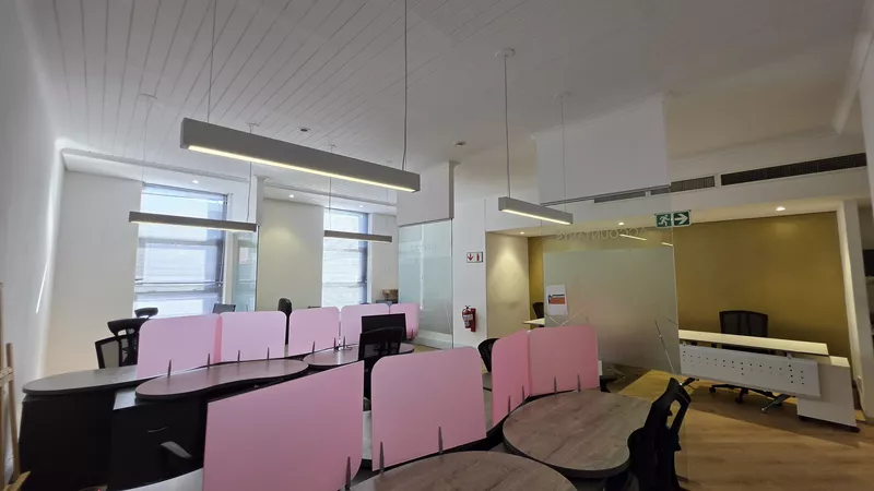 180 m² Office for sale in Century City, Bridgewater One - Studios (Block B) (photo 32)