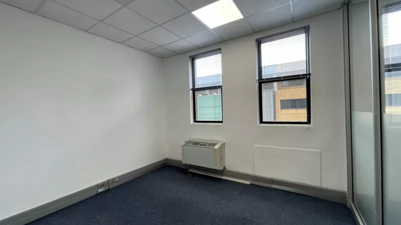 316 m² Office to let in Cape Town City Centre/CBD, 19 Louis Gradner (photo 7)