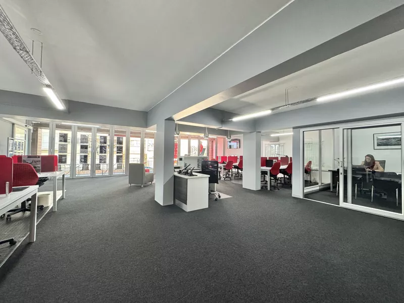188 m² Office to let in Waterfront, 71 New Cumberland (photo 15)