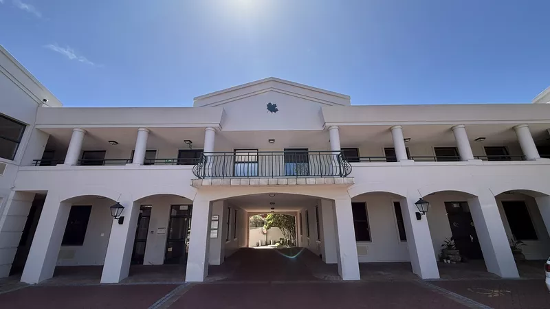 230 m² Office to let in Southern Suburbs, Tokai On Main Office Park (photo 5)