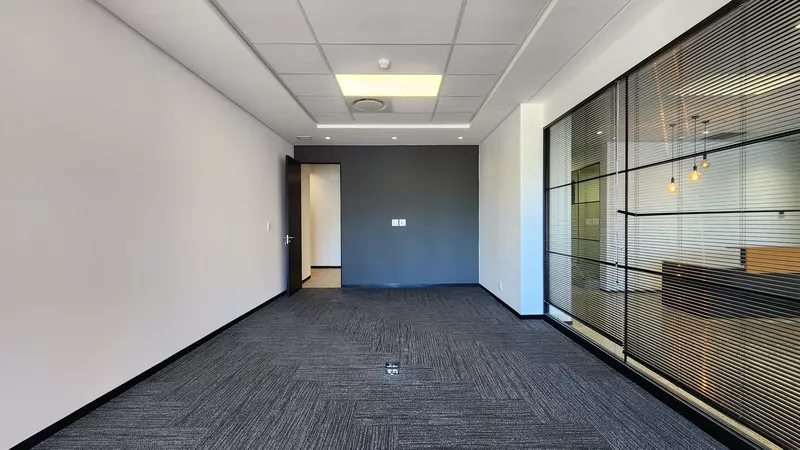 1 095 m² Office to let in Sable Square, Sable Square - Block D (photo 28)