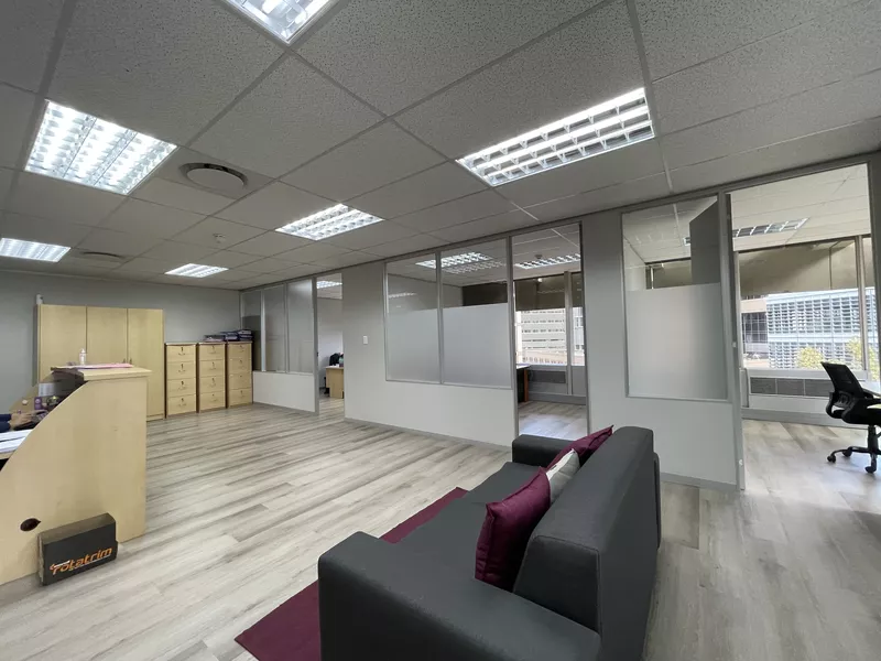 128 m² Office to let in Cape Town City Centre/CBD, One Thibault (photo 11)