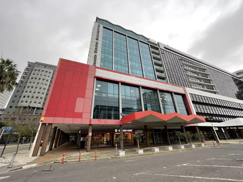 509 m² Office to let in Cape Town City Centre/CBD, 33 Heerengracht Street (photo 1)