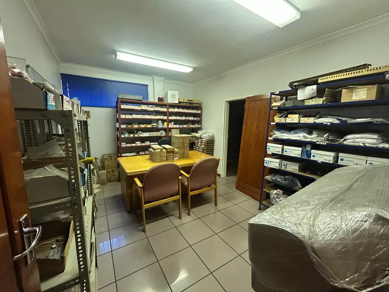 912 m² Industrial to let in Western Province Park, 11 Techno Cres (photo 23)