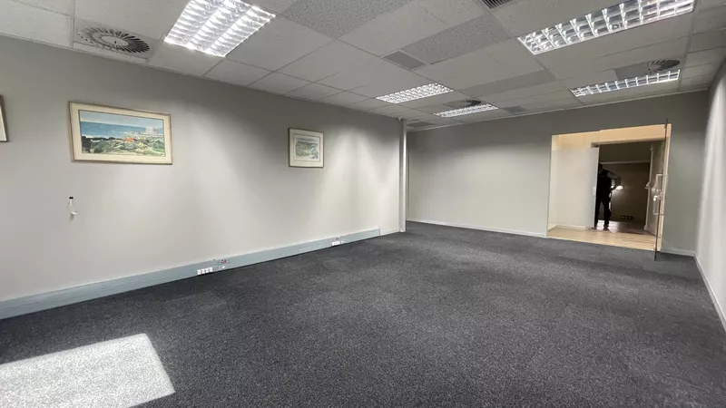 151 m² Office to let in Cape Town City Centre/CBD, 9 Long (photo 11)