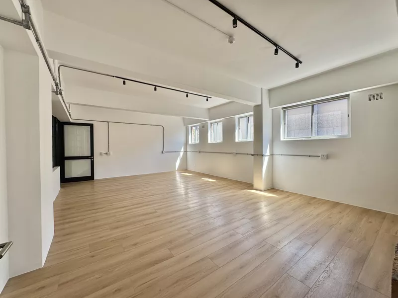 800 m² Office to let in Cape Town, 60 Roeland Street (photo 16)