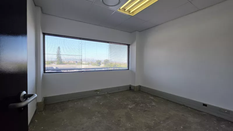 838 m² Office to let in Tyger Valley, Bloemhof (photo 40)