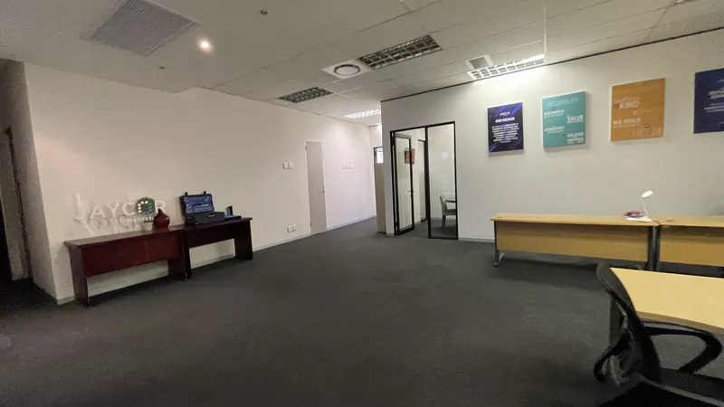 236 m² Office to let in Woodstock, The Boulevard (photo 20)