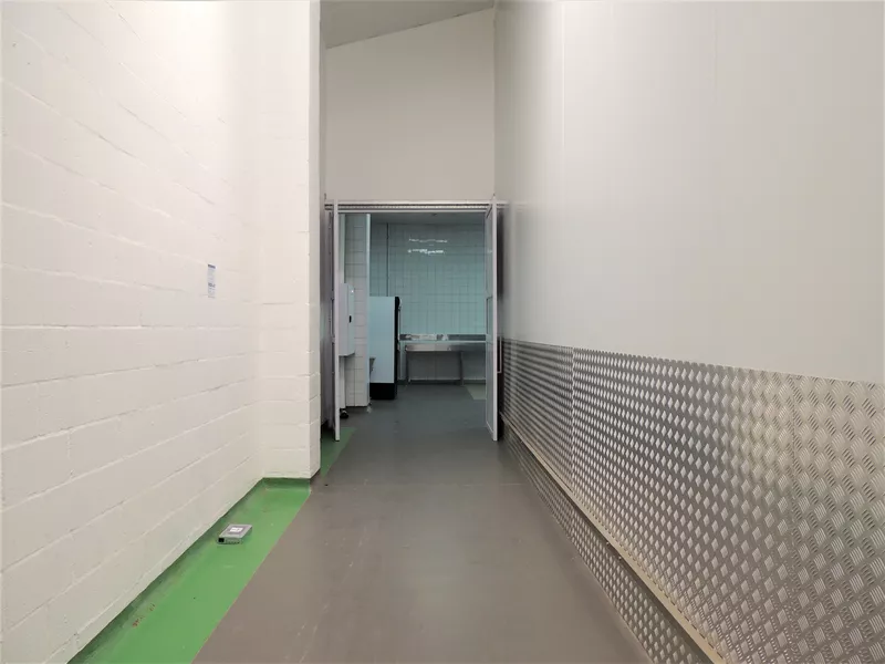 1 238 m² Property to let in 25 - 27 Thor Cir (photo 22)
