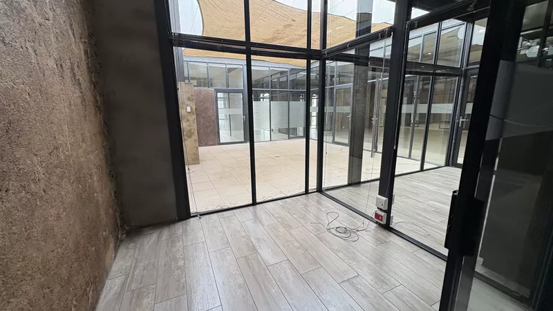 450 m² Office to let in Paarl, Simondium Guild (photo 41)