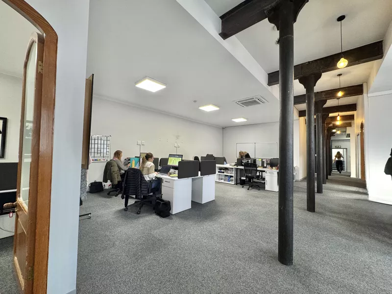 3 225 m² Office for sale in Cape Town, Mill House (photo 46)