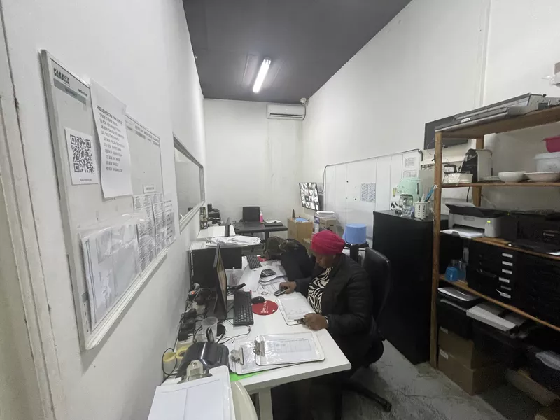 1 255 m² Industrial to let in Cape Town, 88 Roodebloem Road (photo 11)