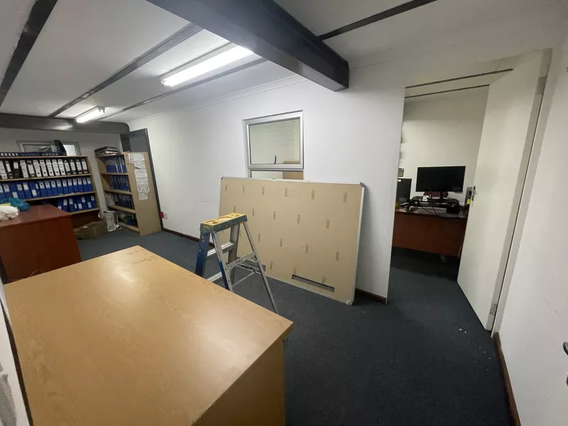 380 m² Industrial to let in Ottery, Ottery Park (photo 15)