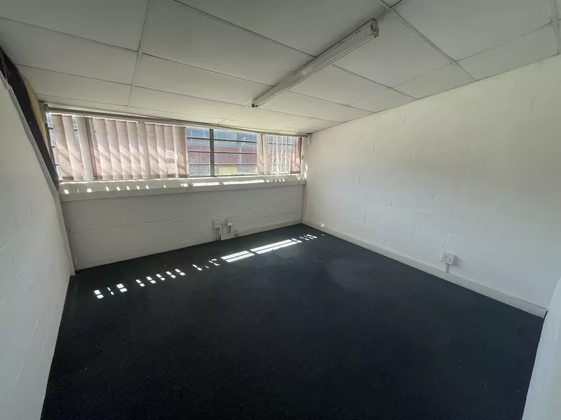 437 m² Industrial to let in Southern Suburbs, Celie Road Industrial Park - Block B (photo 18)