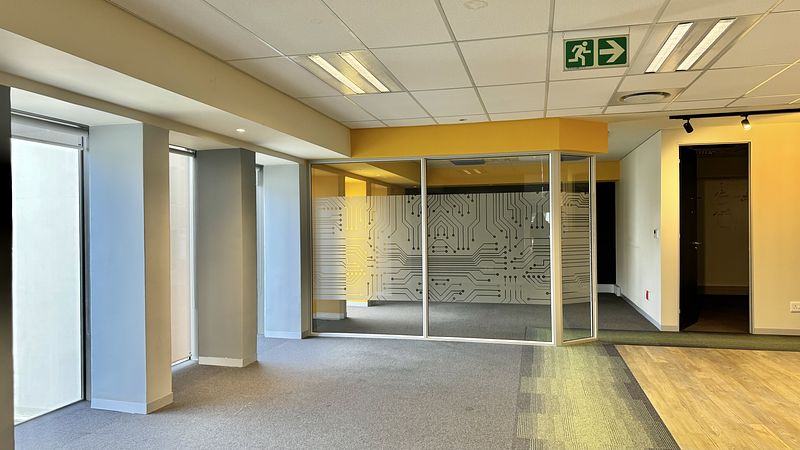 390 m² Office to let in Cape Town City Centre/CBD, Thomas Pattullo (photo 5)