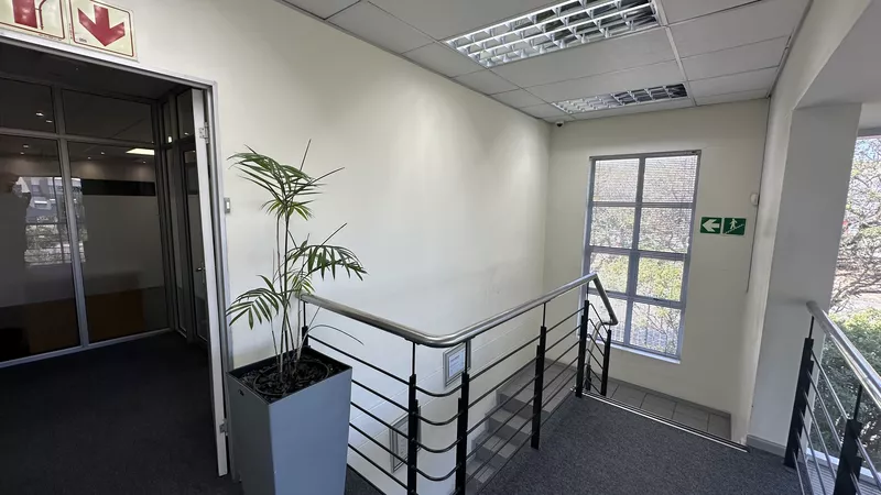 1 108 m² Industrial to let in Marconi Beam, Rainbow Park 1 (photo 21)
