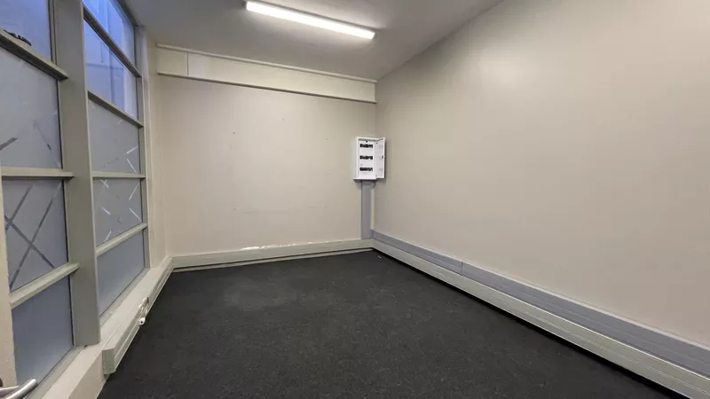 343 m² Office to let in Salt River, Upper East Side (photo 18)