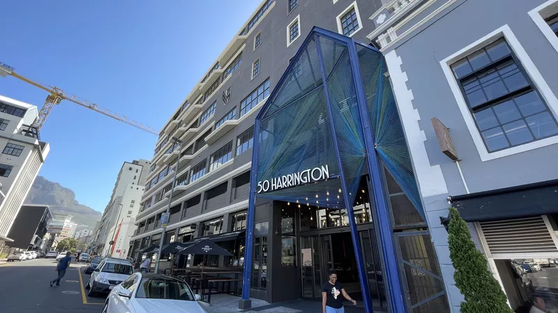390 m² Office to let in Cape Town, The Harrington (photo 1)
