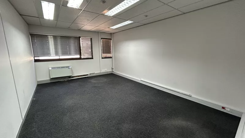 1 960 m² Office to let in Mowbray, Golf Park, GP3 (photo 13)