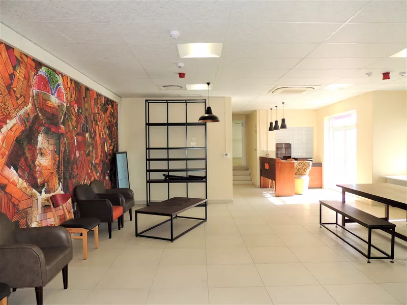 1 238 m² Property to let in 25 - 27 Thor Cir (photo 9)