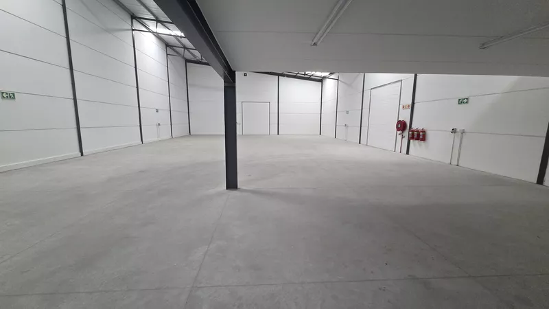 552 m² Industrial for sale in Somerset West, Java Industrial Park (photo 10)