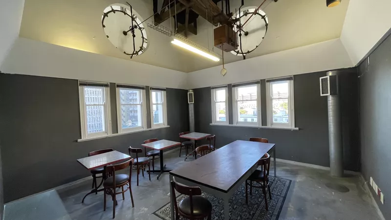 883 m² Office to let in Cape Town City Centre/CBD, 30 Keerom Street (photo 33)