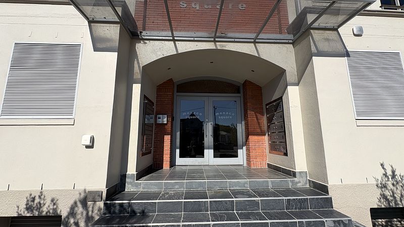 215 m² Office to let in Durbanville, Monaco Square (photo 2)
