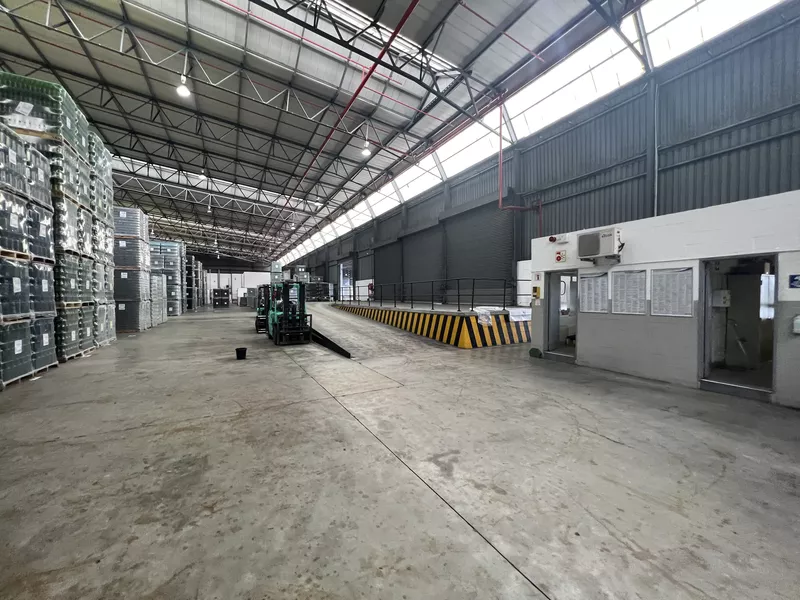 3 000 m² Industrial to let in Parow Industrial, 1 Junction Road (photo 2)