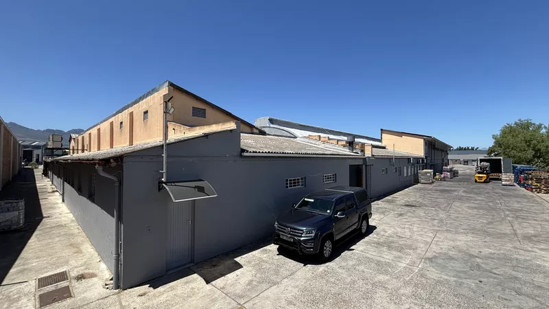 1 514 m² Industrial to let in Paarl, Spilo Business Park (photo 1)