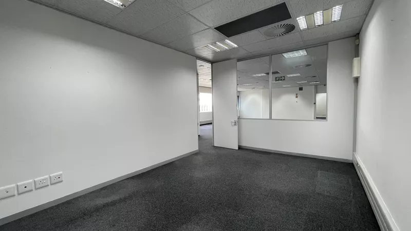 277 m² Office to let in Cape Town City Centre/CBD, 9 Long (photo 18)