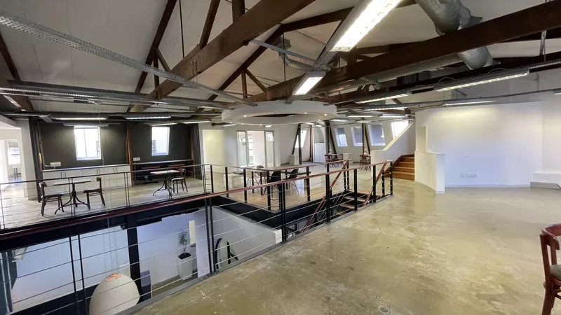 400 m² Office to let in Cape Town City Centre/CBD, 30 Keerom Street (photo 8)