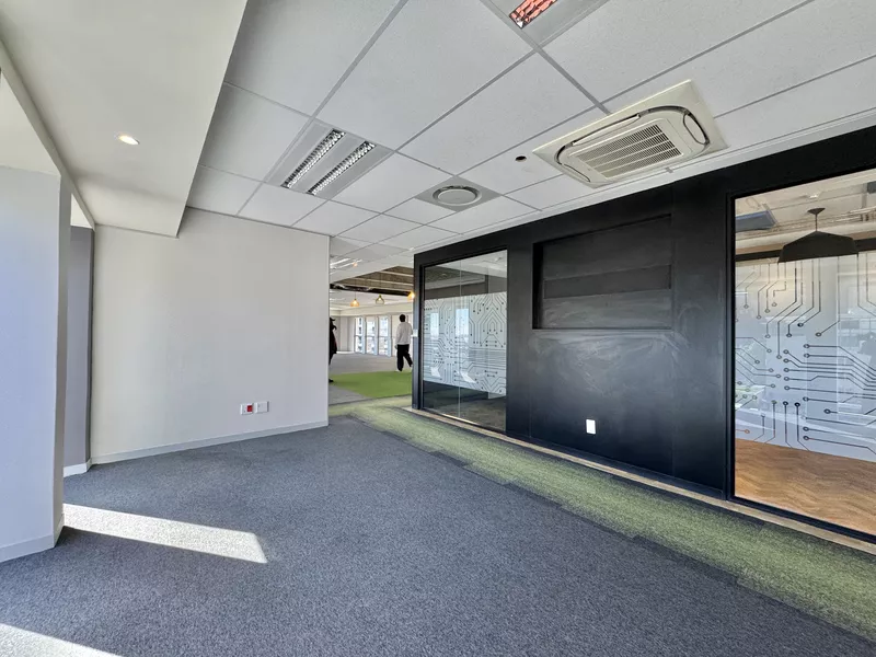 767 m² Office to let in Cape Town City Centre/CBD, Thomas Pattullo (photo 12)