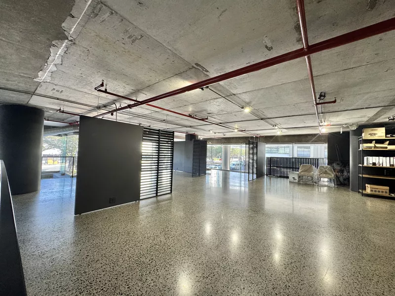 1 038 m² Retail property to let in Cape Town City Centre/CBD, The Halyard (photo 14)