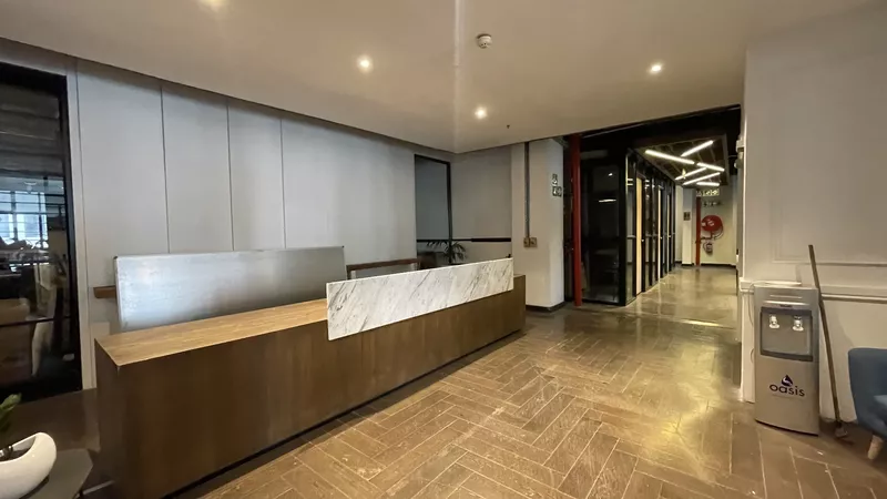 350 m² Office to let in Cape Town City Centre/CBD, Twinnell House (photo 8)