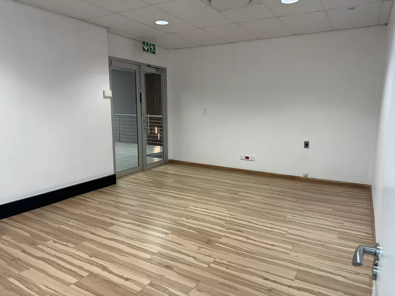 173 m² Office to let in Gauteng, Clearwater Office park (photo 9)