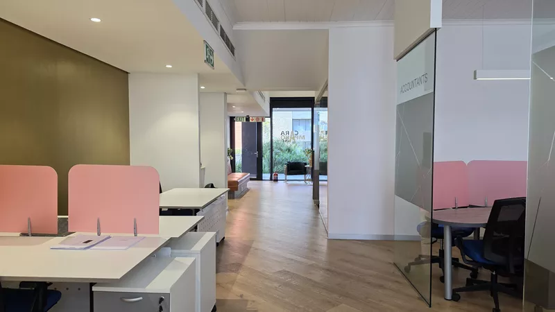 180 m² Office for sale in Century City, Bridgewater One - Studios (Block B) (photo 36)