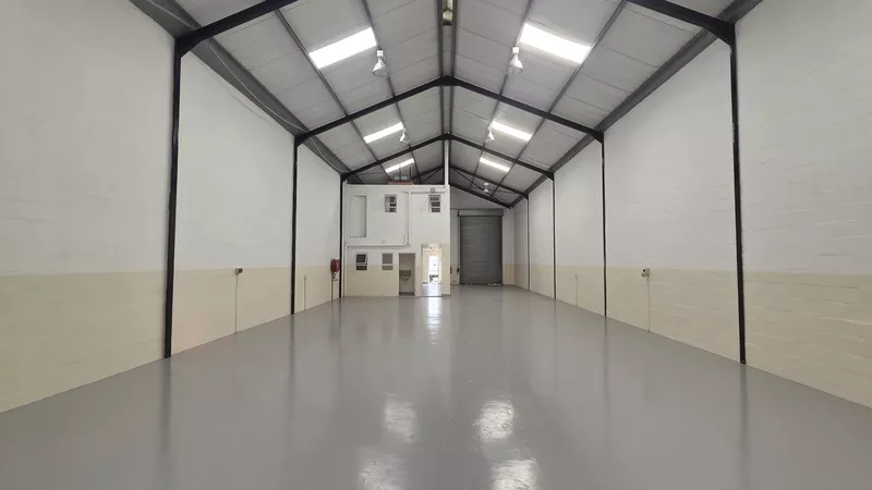 352 m² Industrial to let in Strand, Meerlust Industrial Park (photo 13)