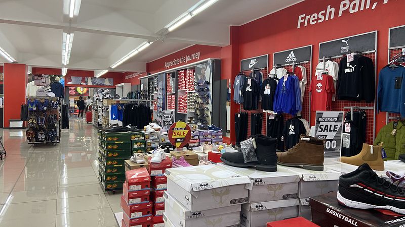 768 m² Retail property to let in Cape Town City Centre/CBD, Salga House (photo 10)